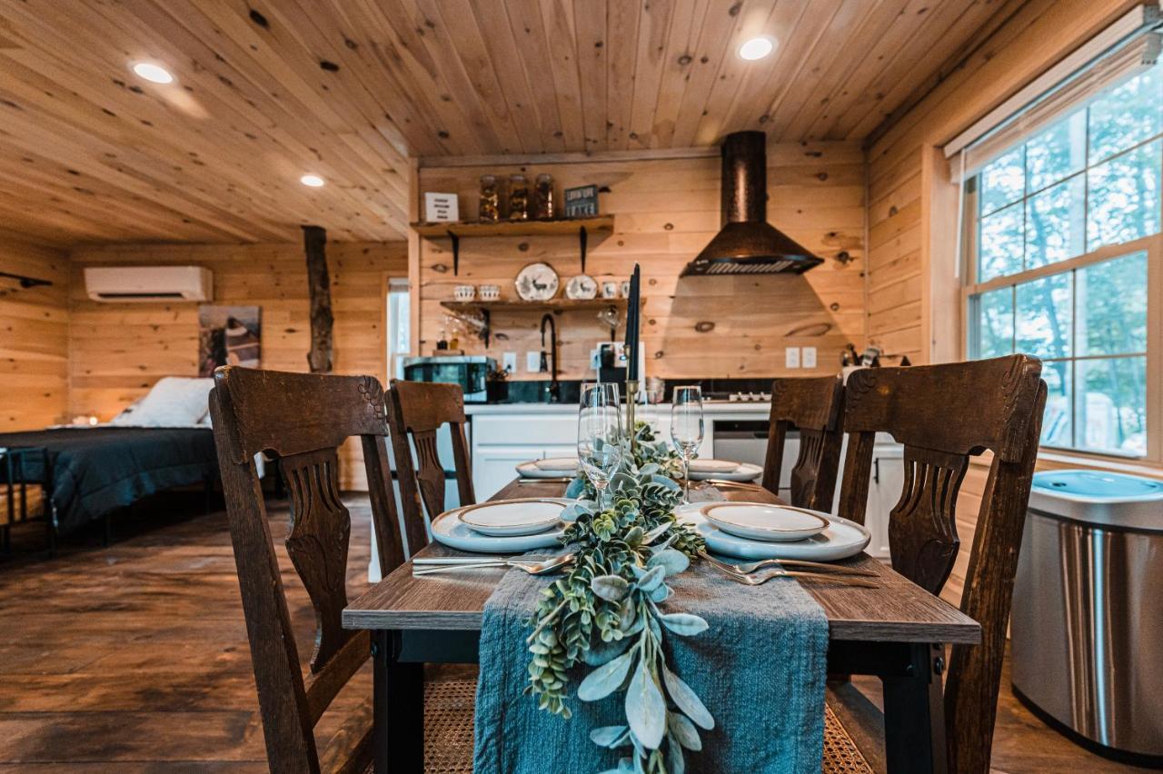 Moonlight Treehouse At Belgrade Hospitality Villa Екстериор снимка