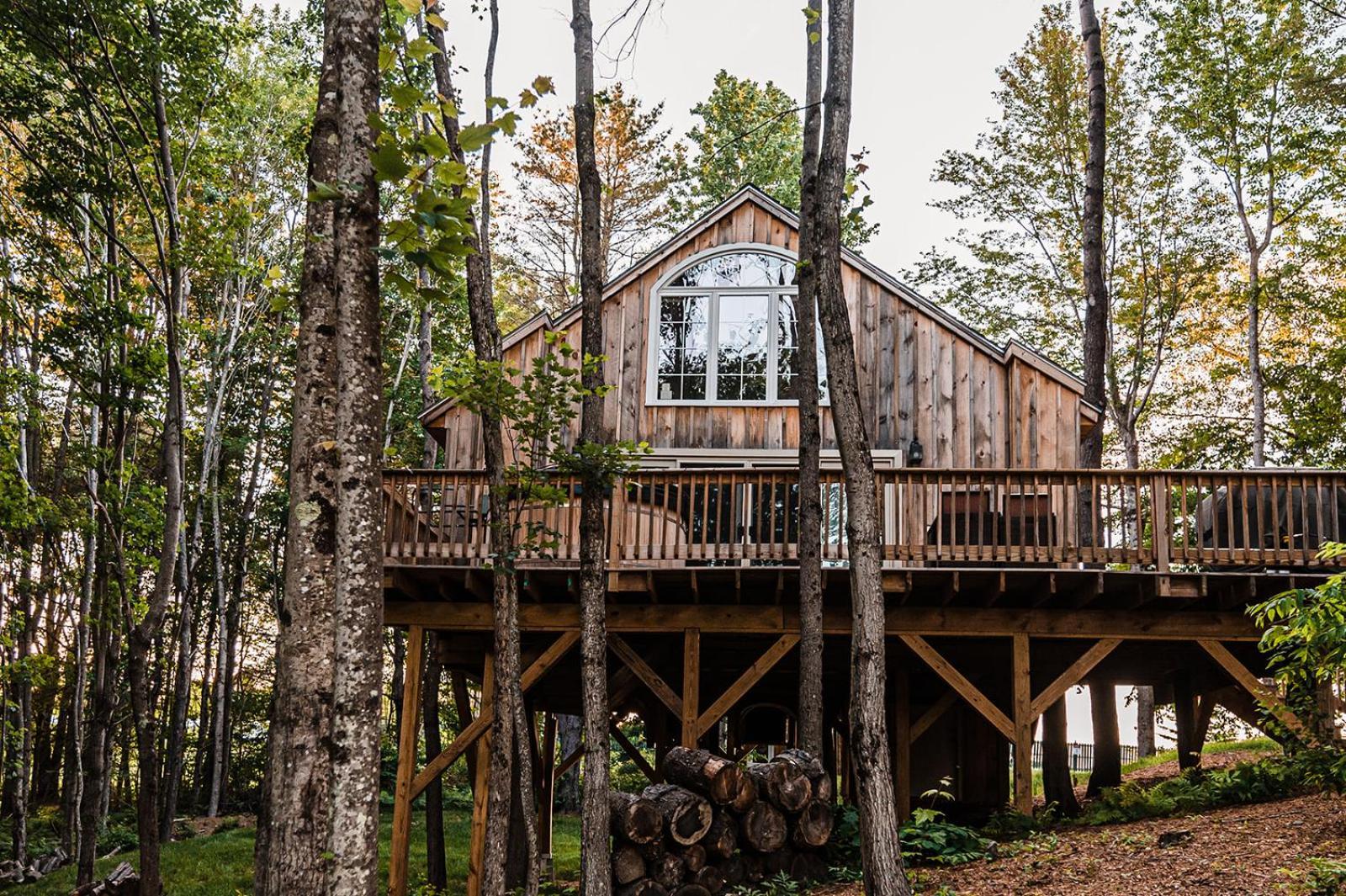 Moonlight Treehouse At Belgrade Hospitality Villa Екстериор снимка